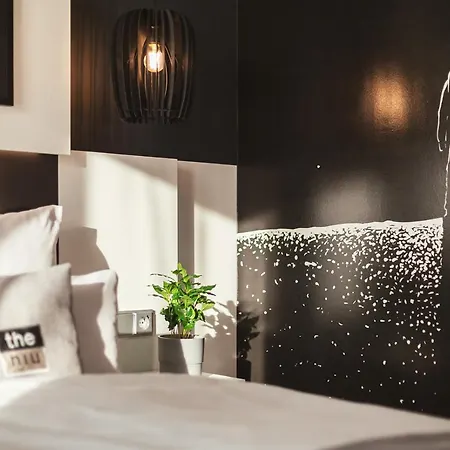- The Niu Star By Ihg Sindelfingen