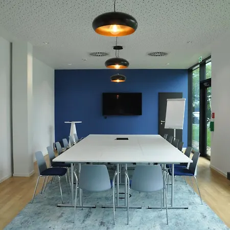 - The Niu Star By Ihg Sindelfingen