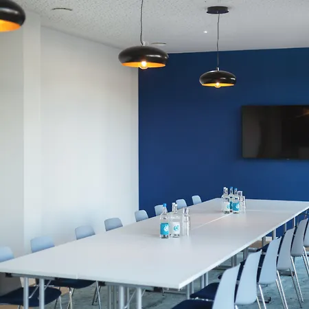 - The Niu Star By Ihg Hotel 3*