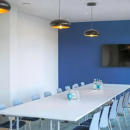 - The Niu Star By Ihg Hotel